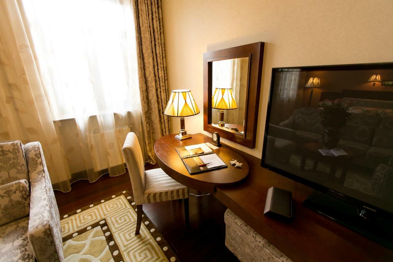 Allureinn And 4* Chernivtsi